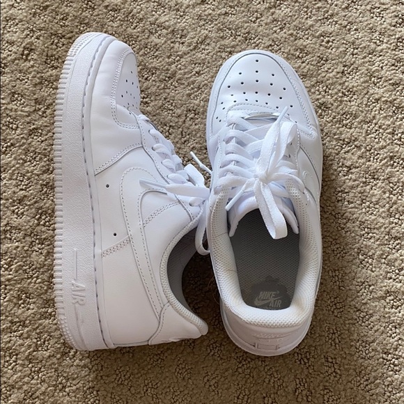 Nike Airforce 1 - Picture 1 of 4